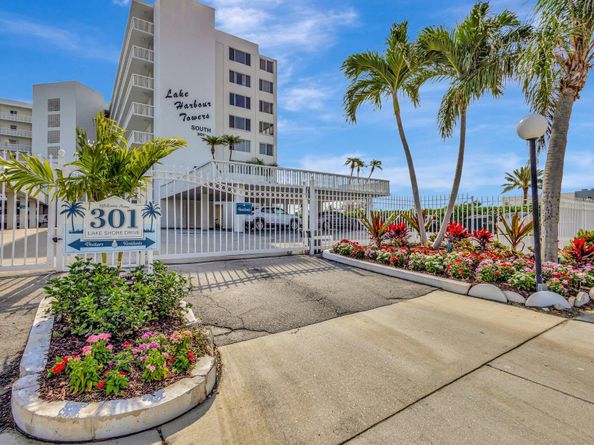 301 Lake Shore Drive 503, Lake Park FL 33403