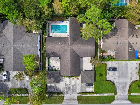 1577 Hawthorne Place, Wellington FL 33414