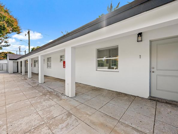 3808 Broadway, West Palm Beach FL 33407