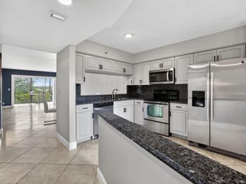 2206 S Cypress Bend Drive