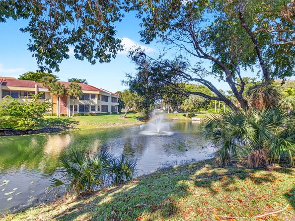 7484 La Paz Boulevard 103, Boca Raton FL 33433