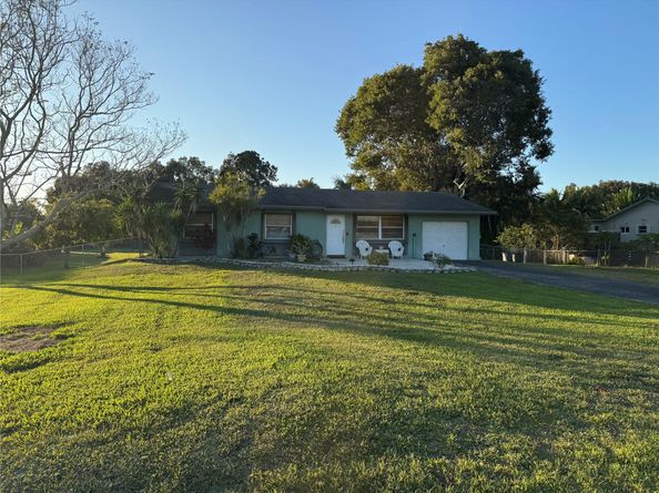 5221 SW 201st Terrace, Southwest Ranches FL 33332