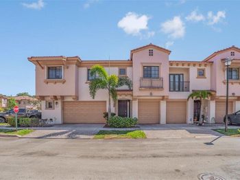 4712 Grand Cypress Circle N