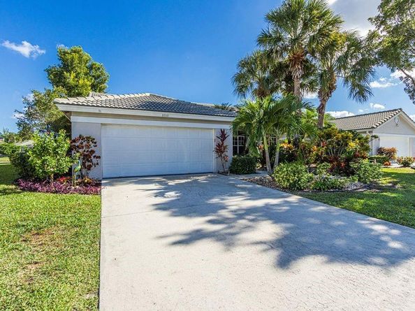 8910 Brittany Lakes Dr, Boynton Beach FL 33472
