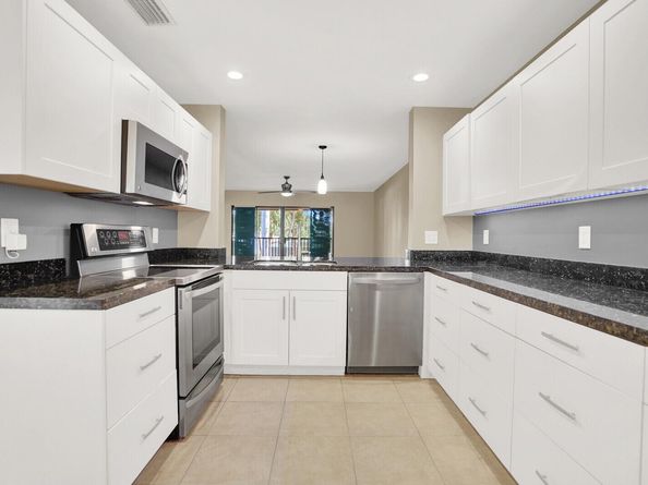 100 Pelican Pointe Drive 202, Delray Beach FL 33483