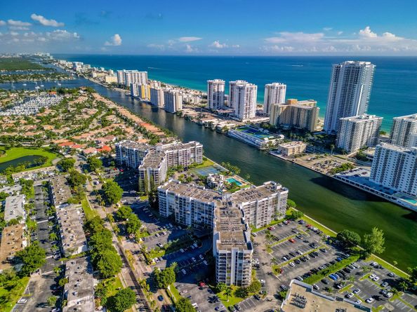 800 Parkview Dr 625, Hallandale Beach FL 33009