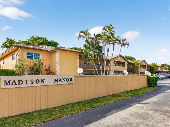 3034 Coral Springs Dr 202, Coral Springs FL 33065