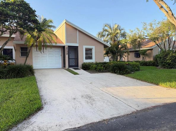 8089 Springtree Road, Boca Raton FL 33496
