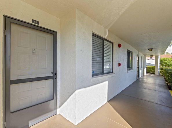 3138 Via Poinciana 116, Lake Worth FL 33467