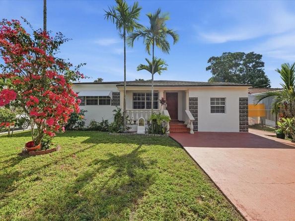 5580 SW 2nd St, Miami FL 33134