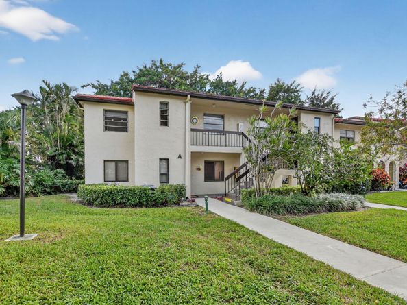 8310 Casa Del Lago 1b, Boca Raton FL 33433