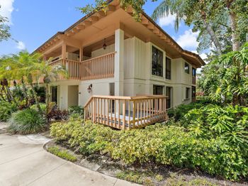 413 Brackenwood Lane S