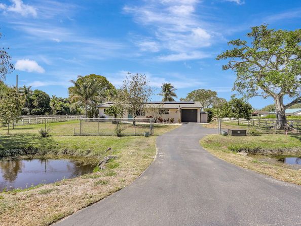 7999 NW 82nd Ter, Parkland FL 33067