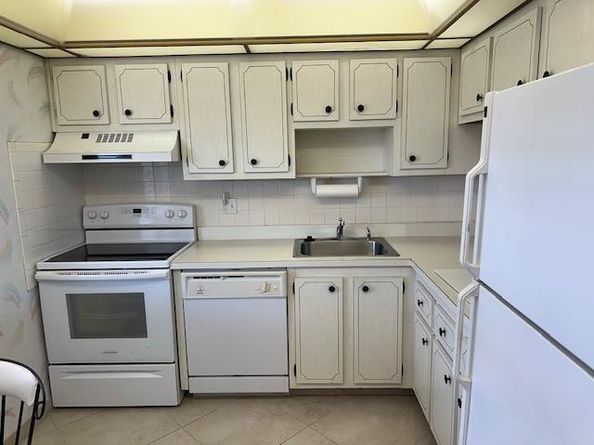 7805 W Atlantic Blvd 202, Margate FL 33063