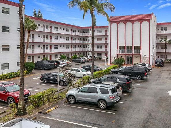 4270 NW 40th St 208, Lauderdale Lakes FL 33319