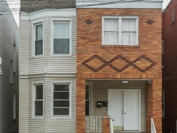 49 Warner Ave