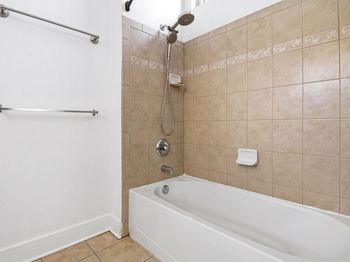 3 Greenwich Dr