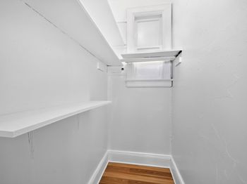 391 Van Nostrand Ave