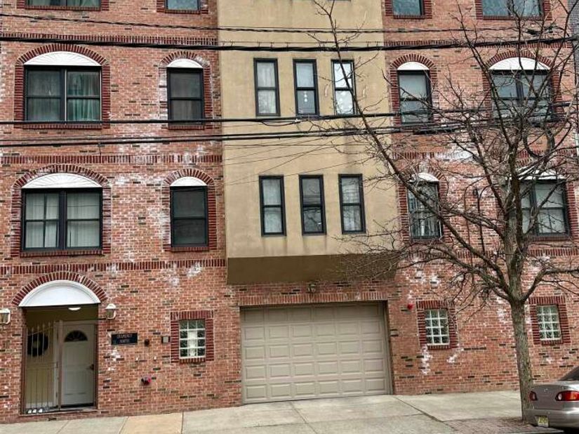 218 Jackson St 7, Hoboken NJ 07030