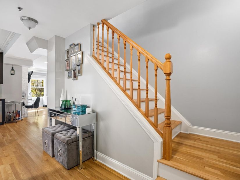 53 14th St 2B, Hoboken NJ 07030