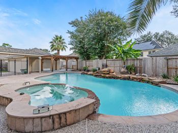 7414 Starbridge Drive