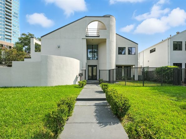 2019 Mcclendon Street, Houston TX 77030