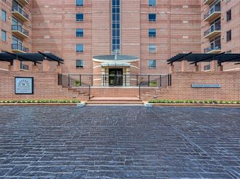 1 Waterway Court