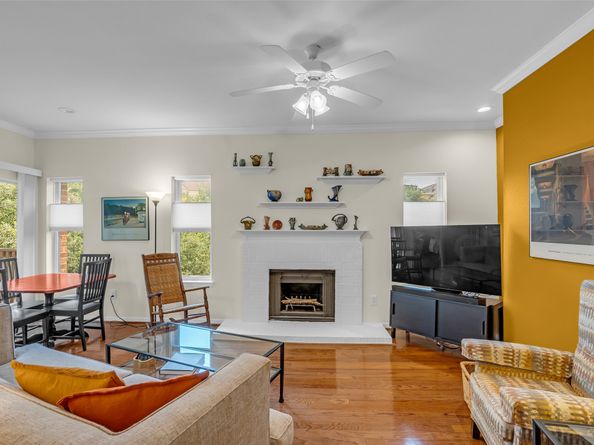 4041 Drake Street 212, Houston TX 77005