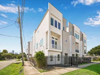 408 Ennis Street