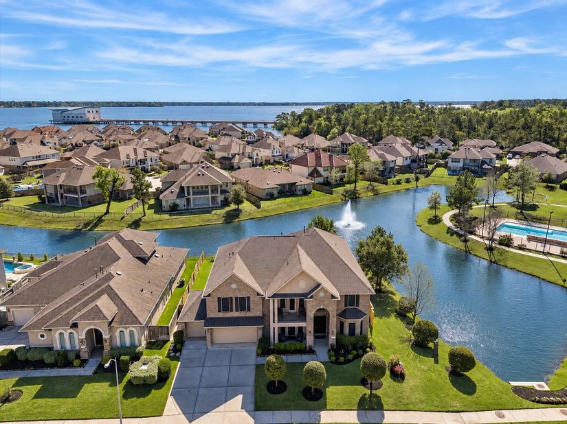 14902 Somerset Horizon Lane, Houston TX 77044