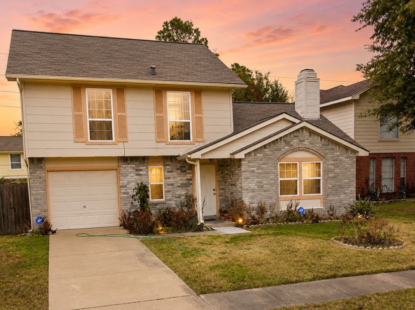 15610 Schumann Lane, Houston TX 77083