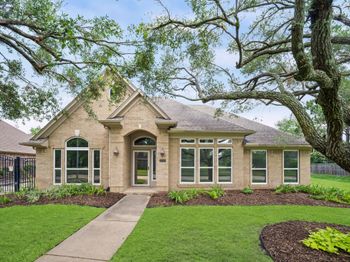 1707 Crescent Green Drive