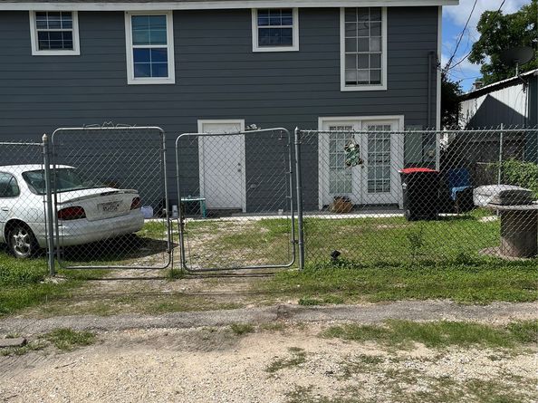 1104 Beacon Street, Houston TX 77015