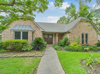 2810 Woodland Ridge Drive