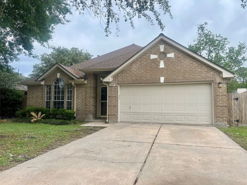 12027 Kleinmeadow Drive Drive, Houston TX 77066