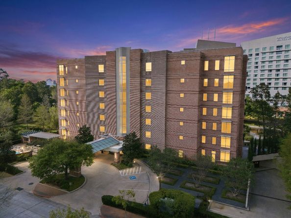 3 Waterway Court 1B, The Woodlands TX 77380