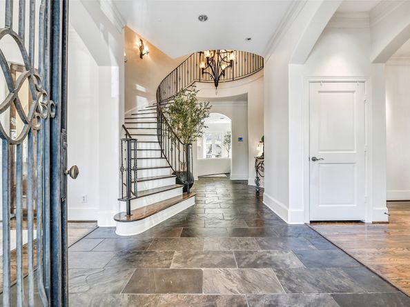 30 Hackberry Lane A, Houston TX 77027