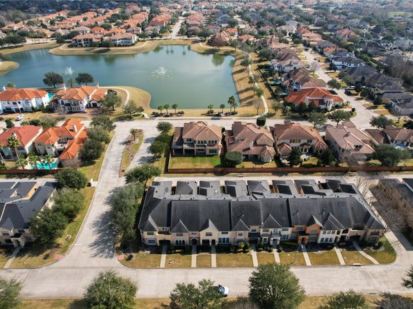 2011 Spring Cedar Lane, Houston TX 77077