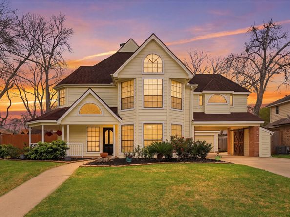 1627 N Hearthside Drive, Richmond TX 77406