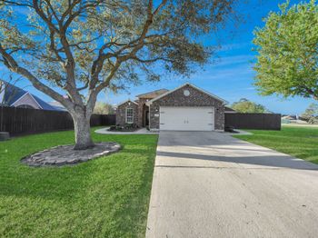 6115 Pine Lakes Drive
