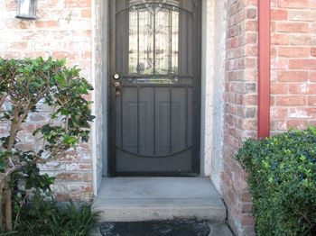 7700 Creekbend Drive