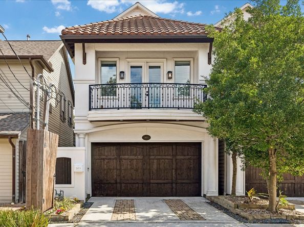 2017 Driscoll Street A, Houston TX 77019