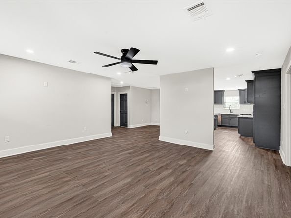 7614 Dixie Drive, Houston TX 77087