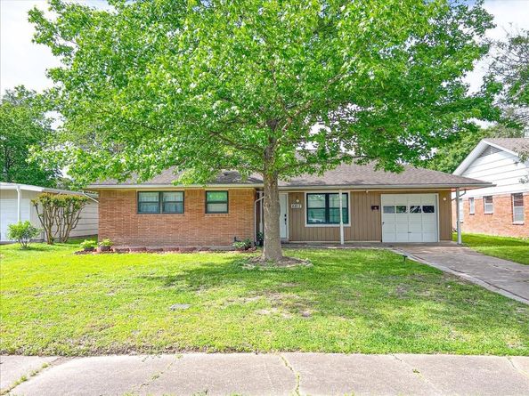 6817 Hendon Lane, Houston TX 77074