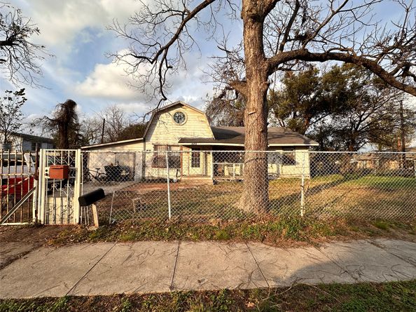 525 Eubanks Street, Houston TX 77022