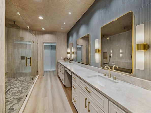 2306 Mill Lake Drive, Kingwood TX 77339