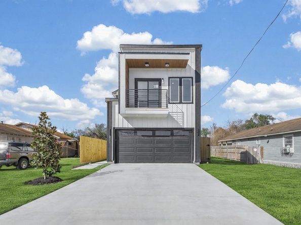 6719 Knox Street, Houston TX 77091