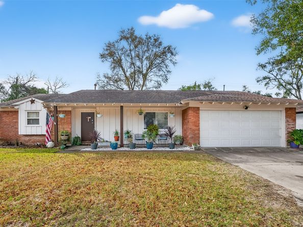 5611 W Airport Boulevard, Houston TX 77035