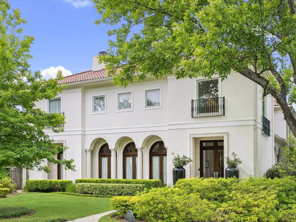 2102 McClendon Street, Houston TX 77030