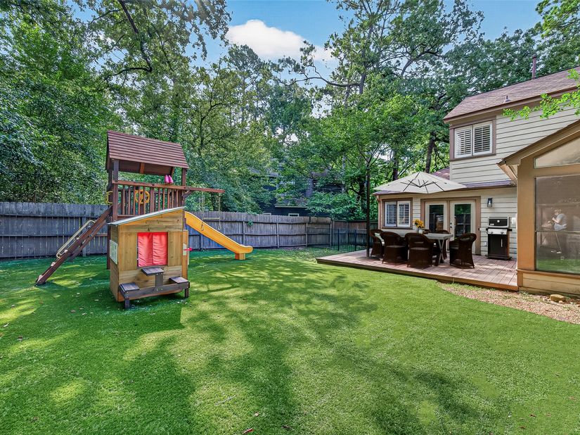 3 Hidden Deer Corner Court, The Woodlands TX 77381